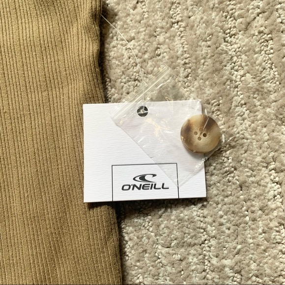 NWT O’Neill top - Picture 2 of 3